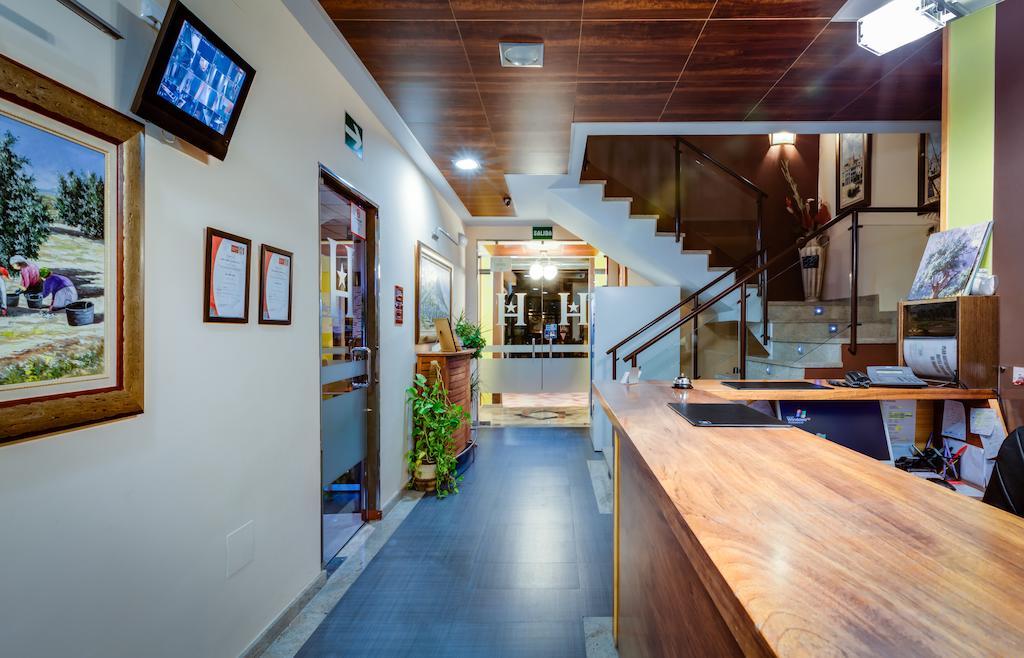 Hotel Ciudad De Martos Ngoại thất bức ảnh