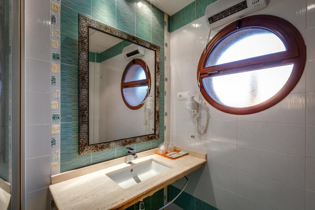 Hotel Ciudad De Martos Ngoại thất bức ảnh